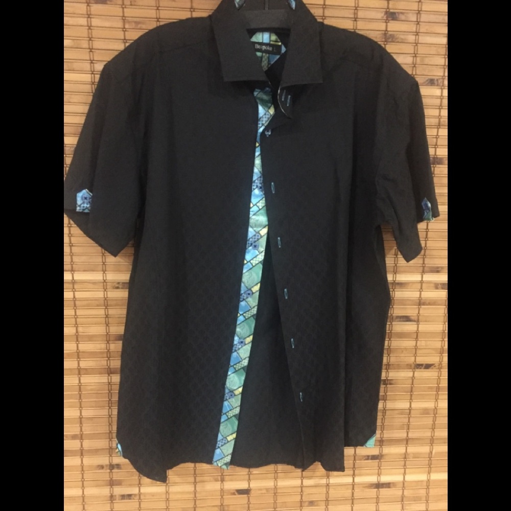Short sleeve colored shirt